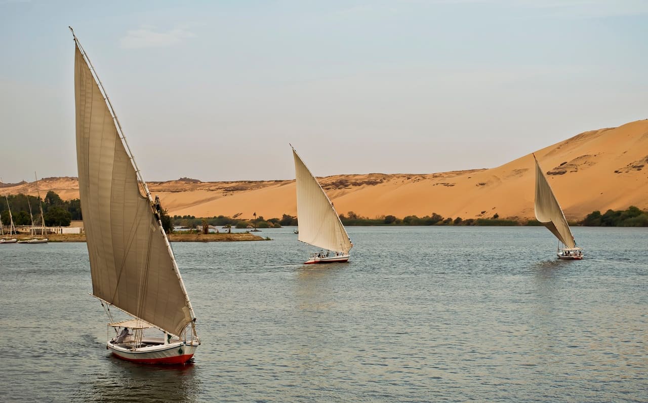 Crucero en Felucca por el Nilo